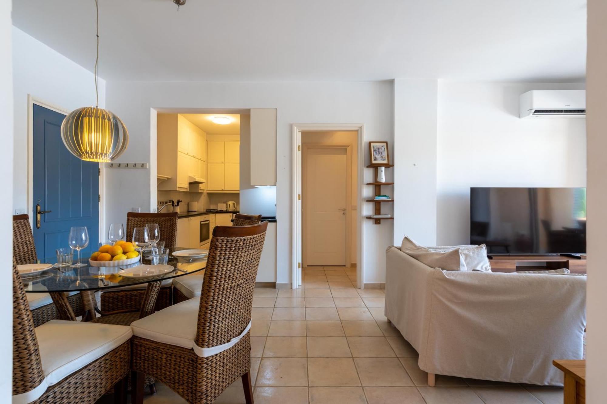 Appartement Tropical Paradise In Harbour Paphos, & Close To Paphos